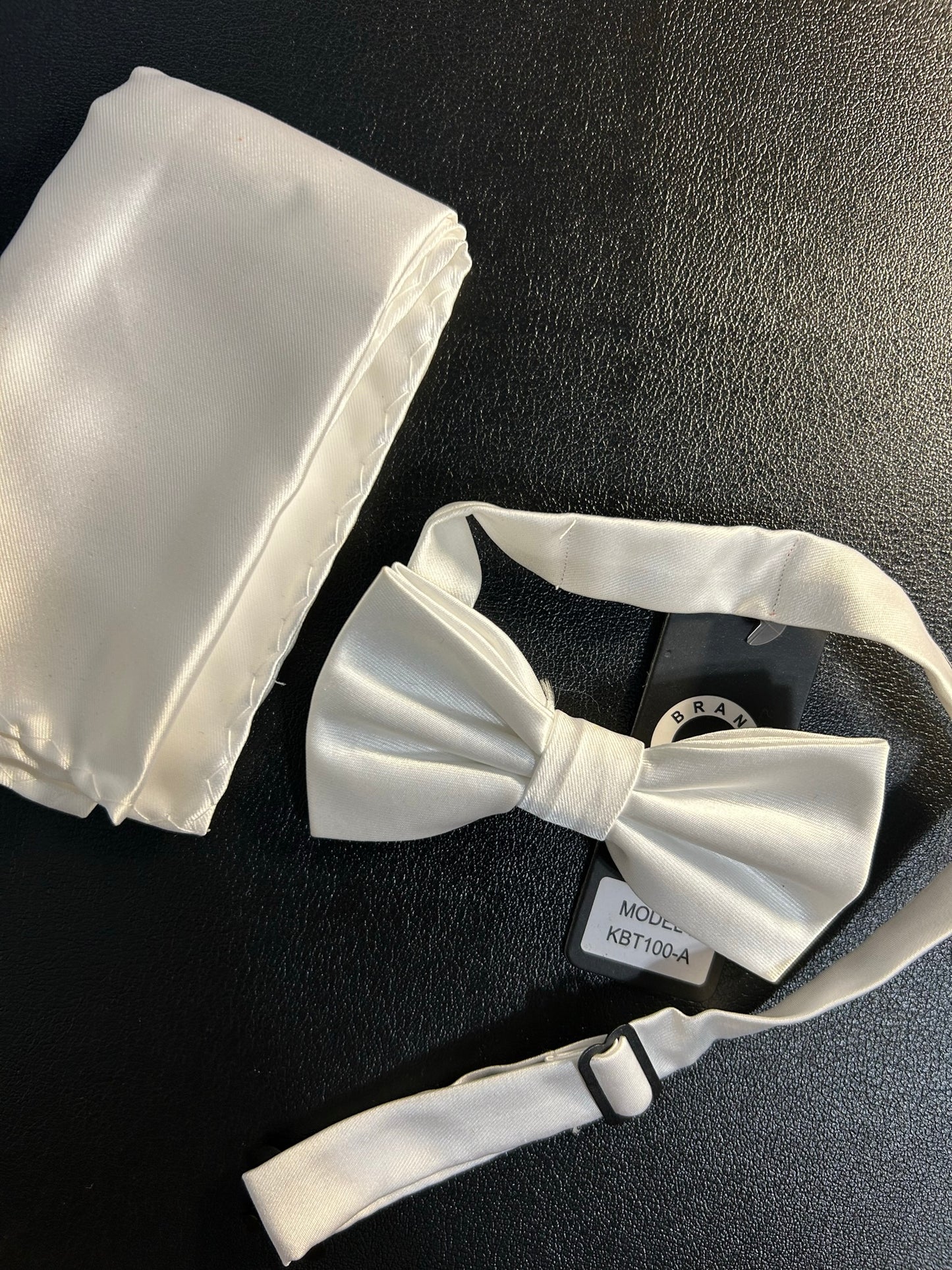 Kid's Bowtie with hankie, many colors