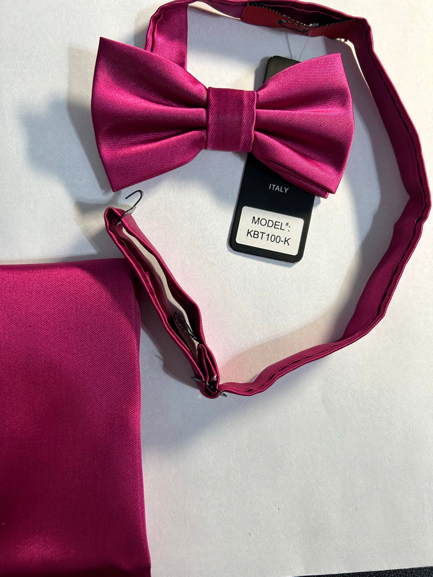 Kid's Bowtie with hankie, many colors
