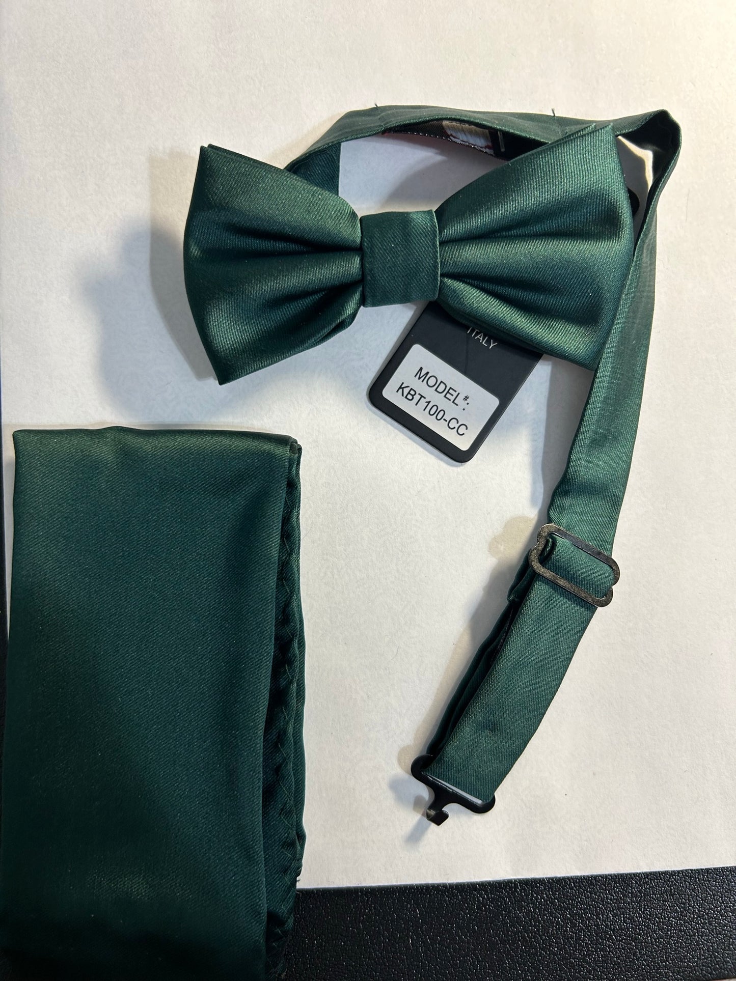 Kid's Bowtie with hankie, many colors