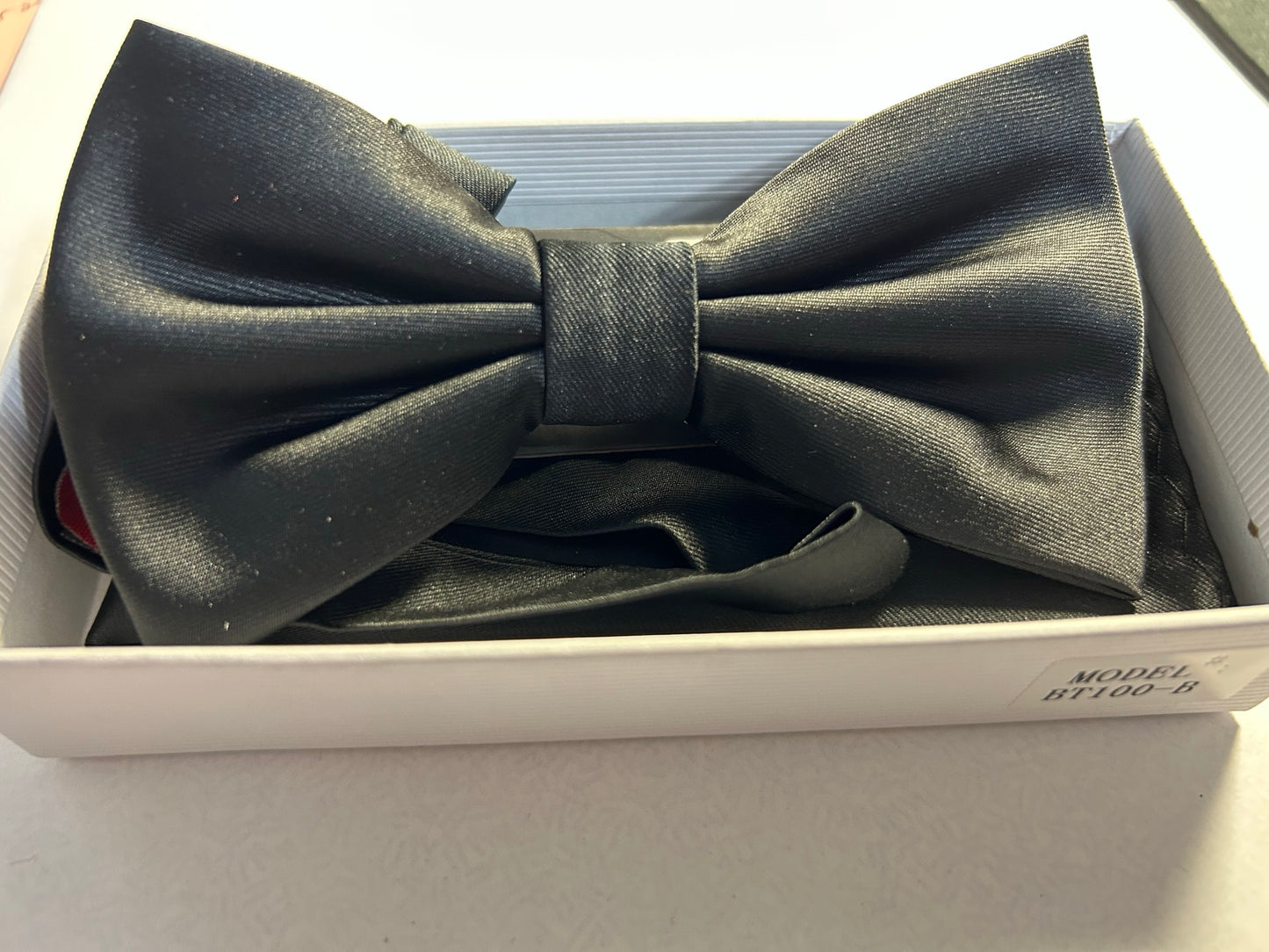Bowtie With Hankie, Adult