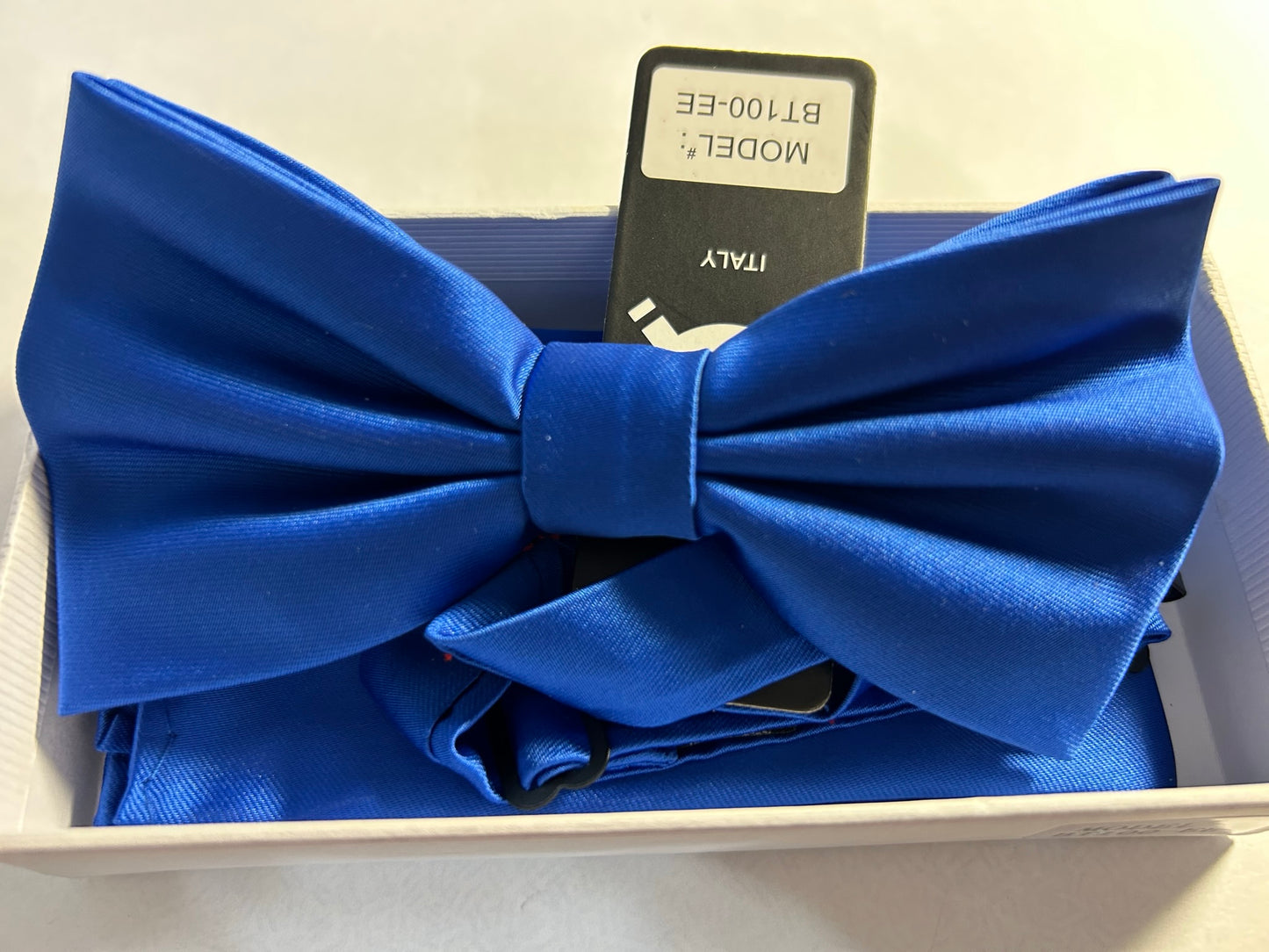 Bowtie With Hankie, Adult