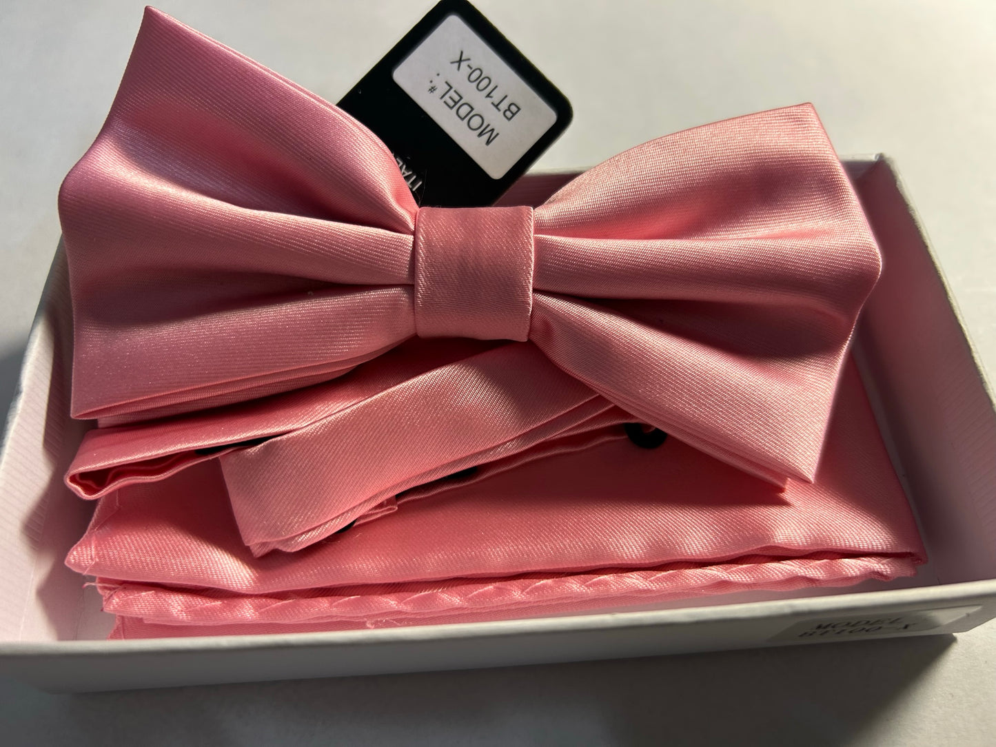 Bowtie With Hankie, Adult