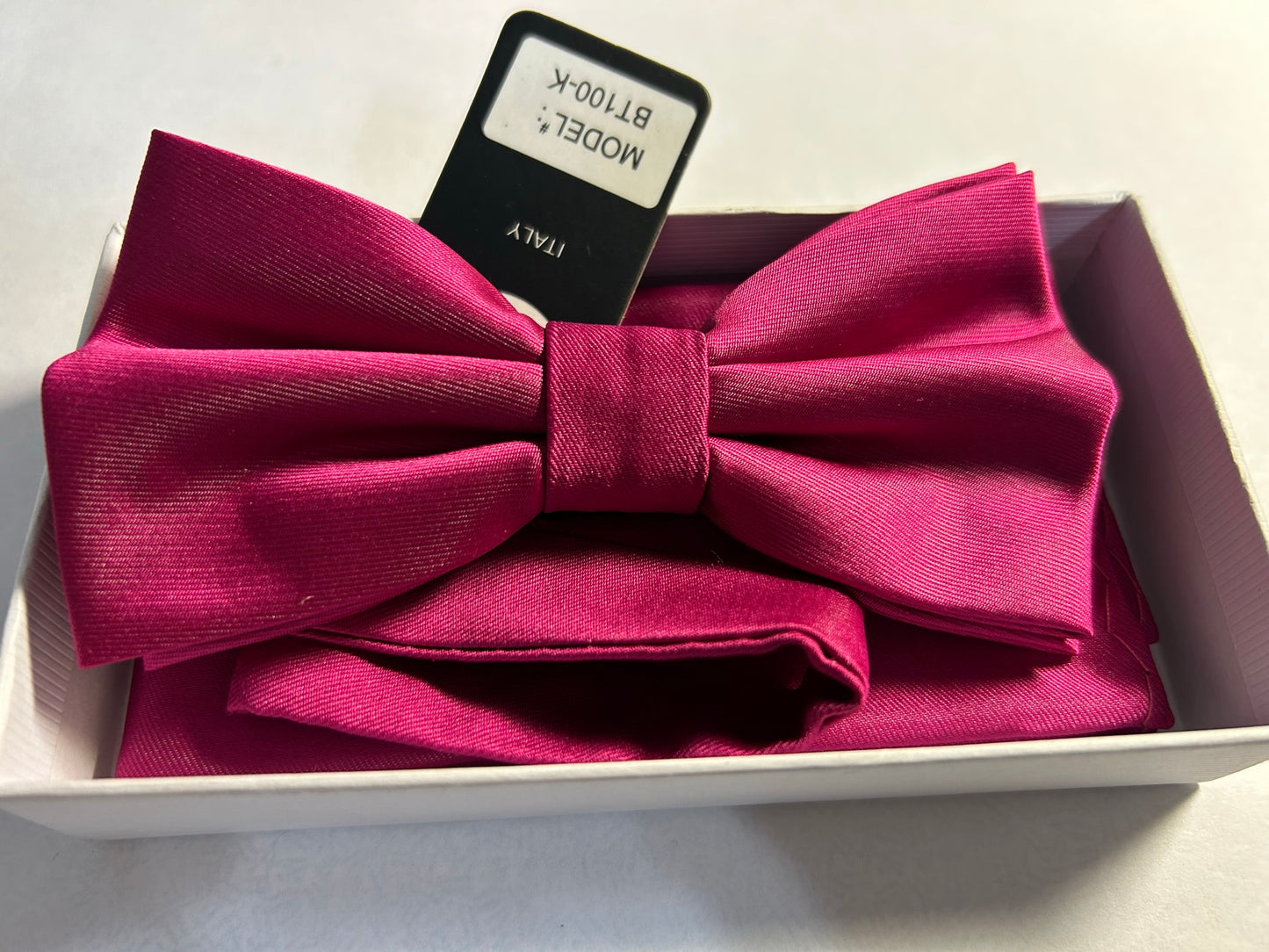 Bowtie With Hankie, Adult