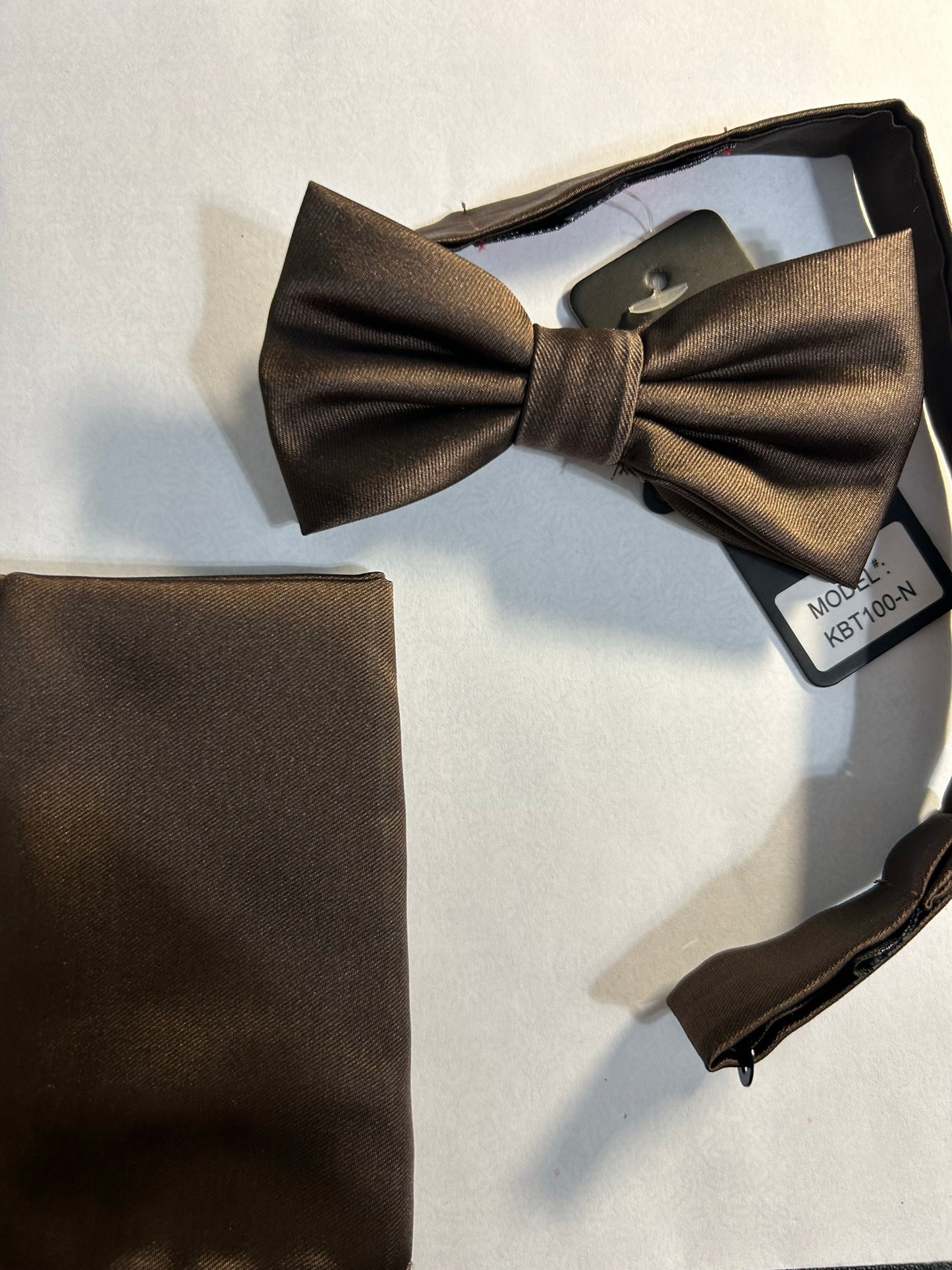 Kid's Bowtie with hankie, many colors