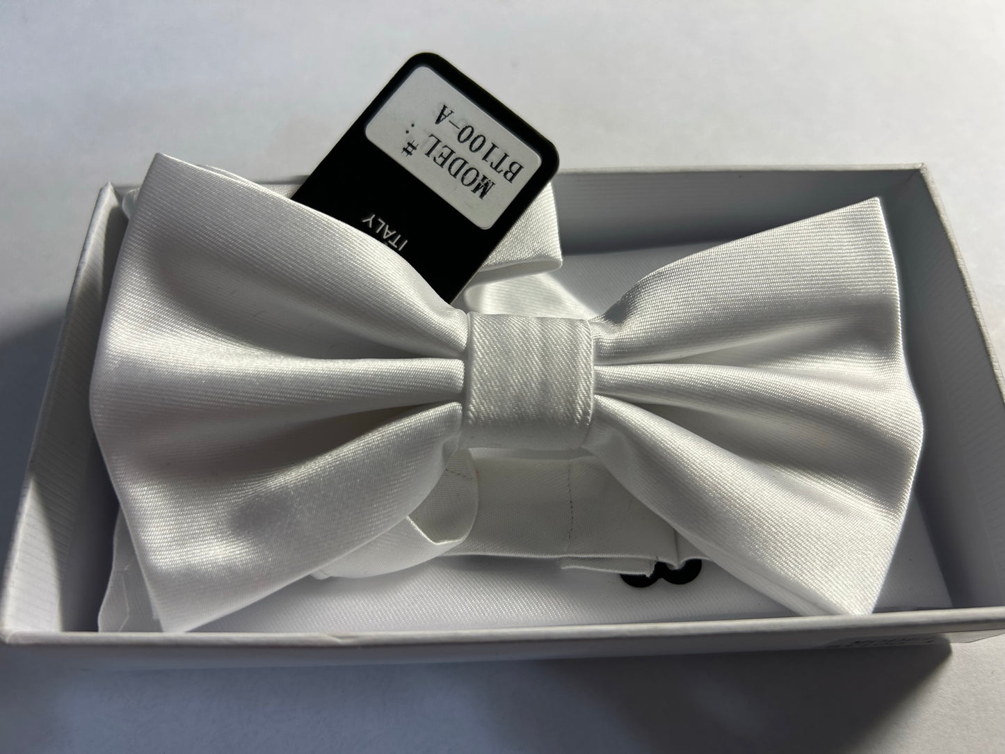 Bowtie With Hankie, Adult